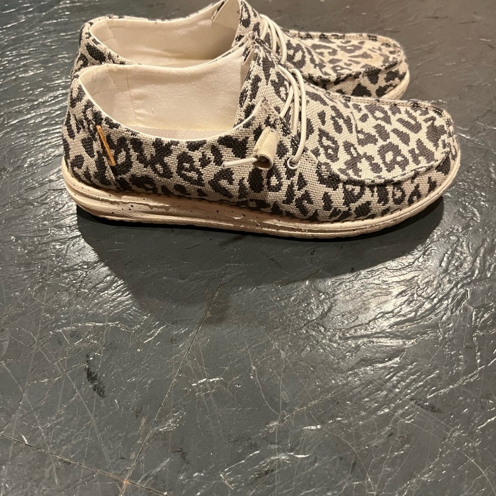 Women’s Leopard print Hey Dudes